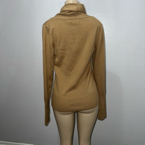 Womens Tan Sweater size Large - Picture 9 of 9